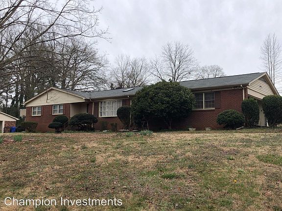 2nd image of 913 Surry Dr