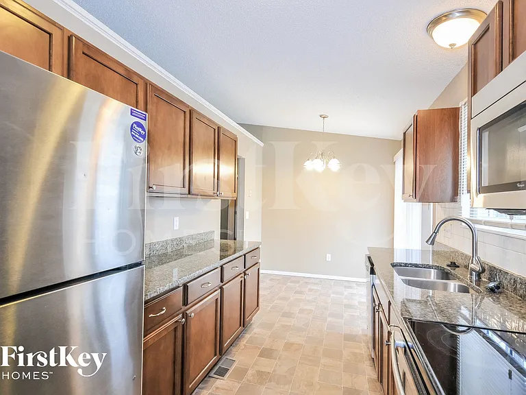 1 Berry Ct — Photo 5
