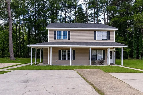 205 Plantation Rd Photo 1