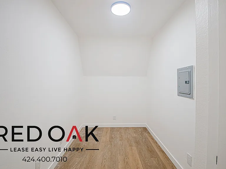 11051 Barnwall St #10 — Photo 21