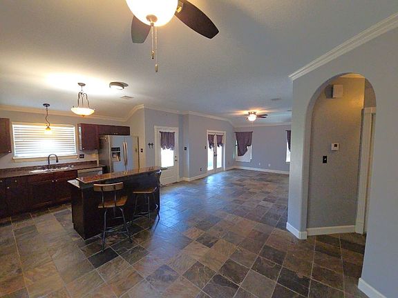 3rd image of 254 Debbie Ln