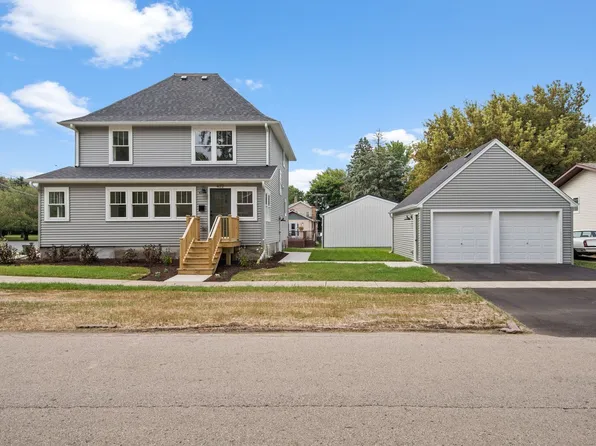 422 Willow St, Maple Park, IL 60151