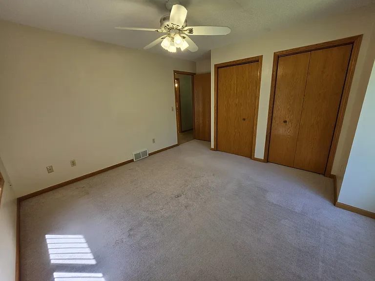 E11975 E Robin Rd — Photo 34