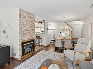 2597 Bedford Ct #27, Saint Paul, MN 55120