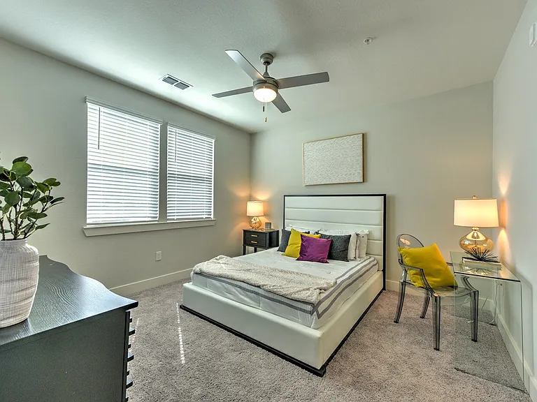Lumen Luxury Apartments — Photo 14