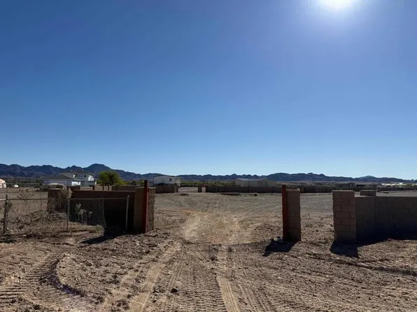 2655 Rio Hacienda Way, Palo Verde, CA 92266