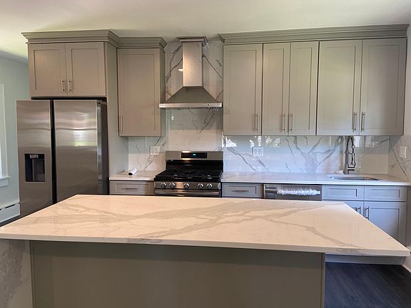 3rd image of 24 Staunton St #1