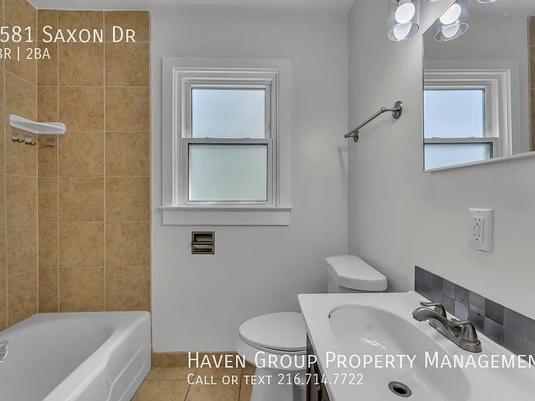 5581 Saxon Dr — Photo 15
