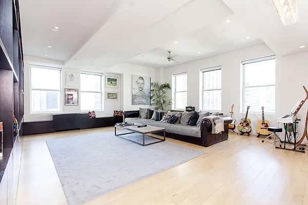 Rented by Compass | media 25