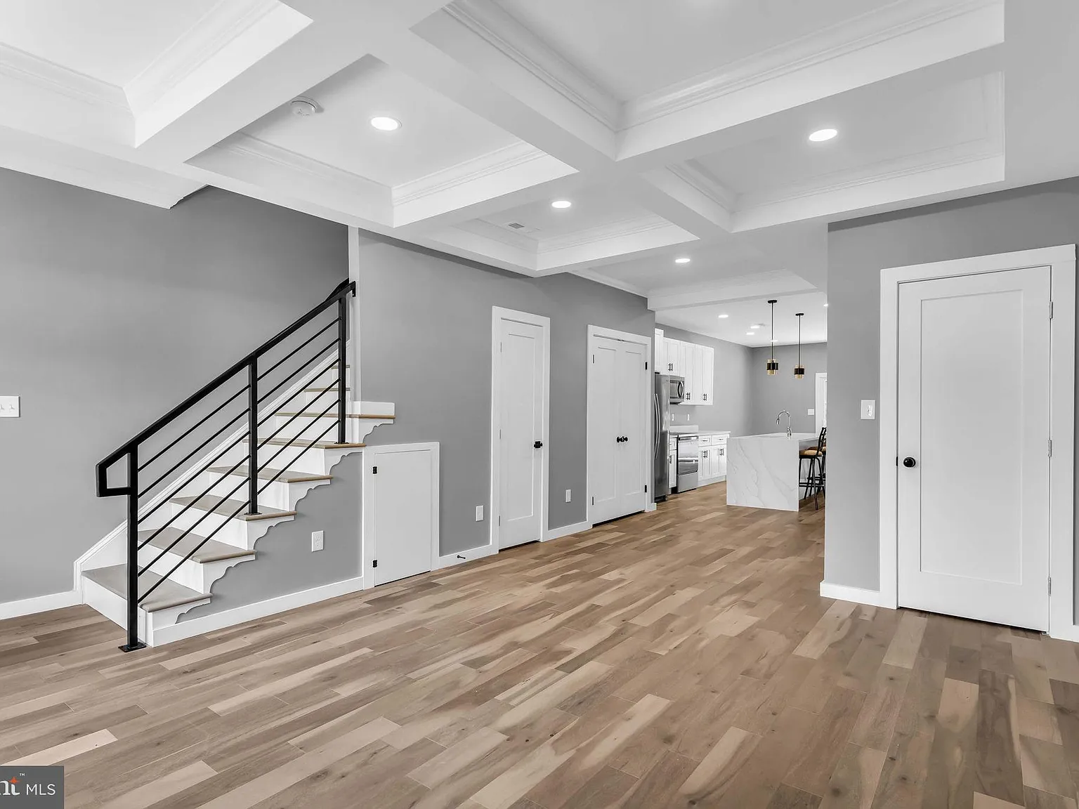 3 bed, 2.5 bath, 1632 sqft, $3,300 — Photo 3