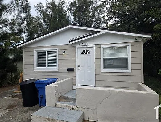 3 bed, 1046 sqft, $2,550 — Photo 2