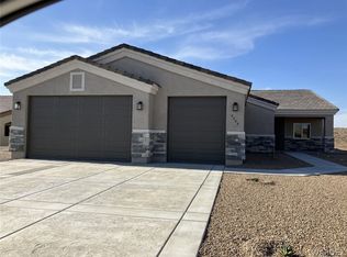 2583 Climbing Rock Ln, Bullhead, AZ 86442