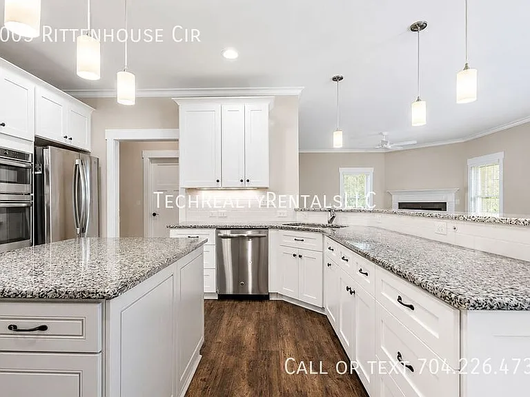 8003 Rittenhouse Cir — Photo 12