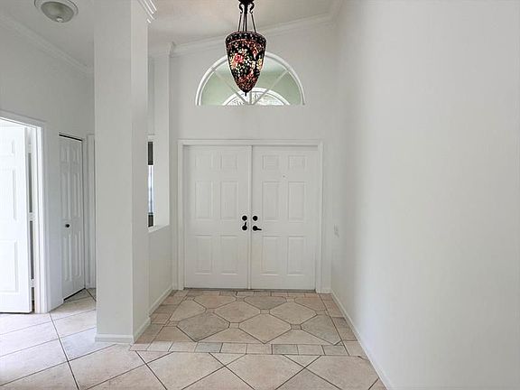 3rd image of 7274 Haviland Cir