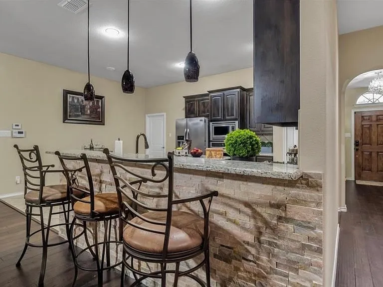 1410 Majestic Meadows Dr — Photo 15