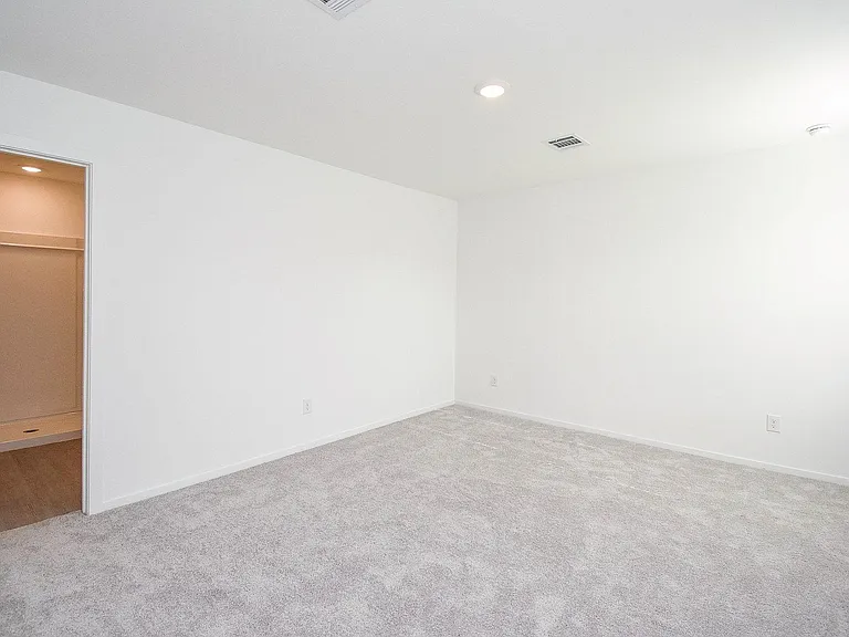 3045 Fantasy Terrace Dr — Photo 9