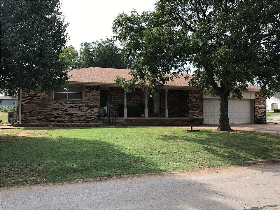 1st image of 307 N Muse Ave