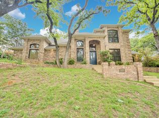6105 Waterview Dr, Arlington, TX 76016