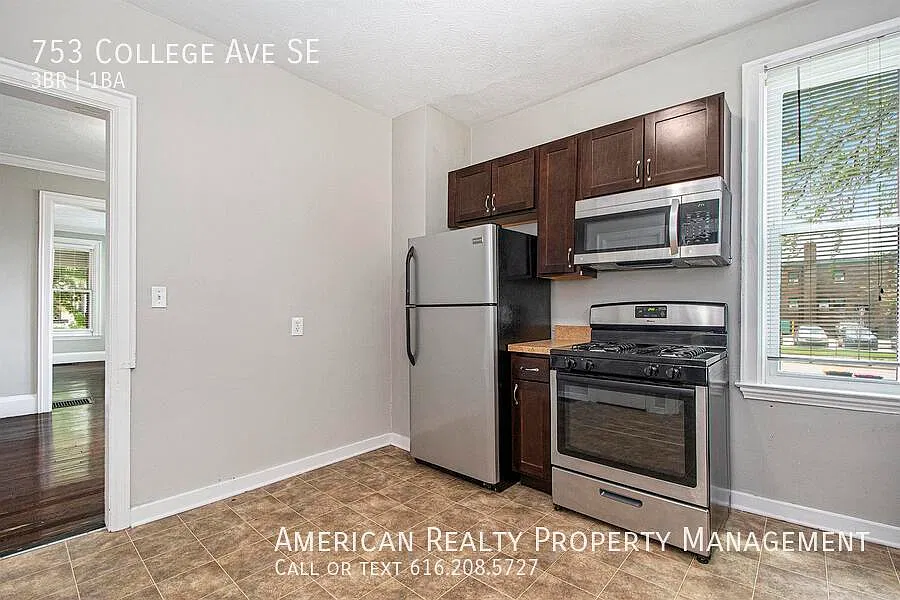 3 bed, 1408 sqft, $1,725 — Photo 4