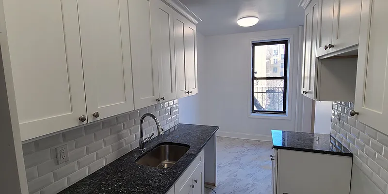 Sold by WRL Realty, LLC | media 7