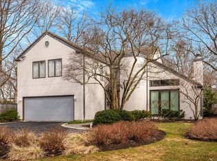 226 Franklin Rd, Glencoe, IL 60022