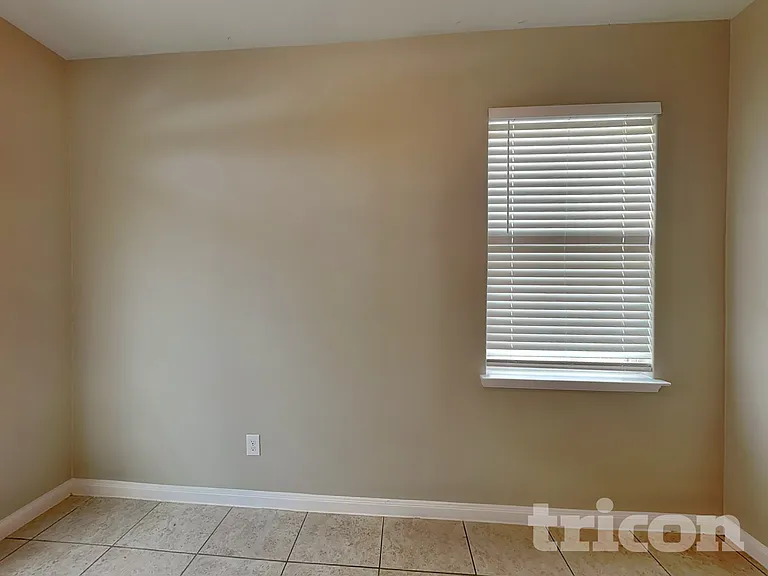 135 Houston Pl — Photo 4