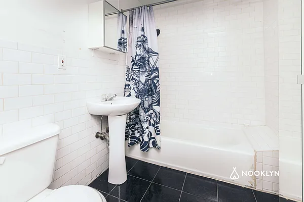 Rented by Nooklyn NYC LLC | media 9