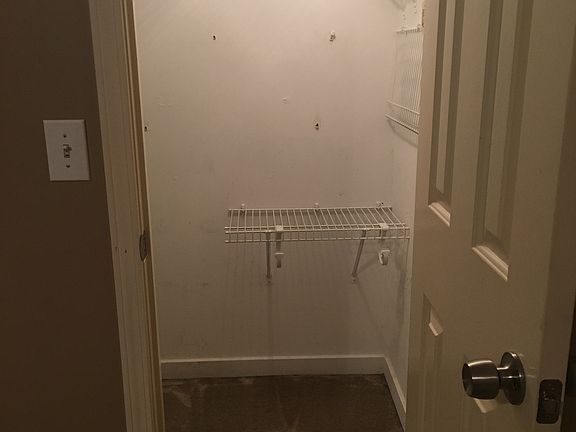Master closet 2