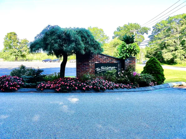 59 Rockledge Loop #59, Torrington, CT 06790