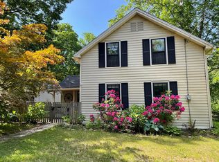 39 School St, Avon, CT 06001