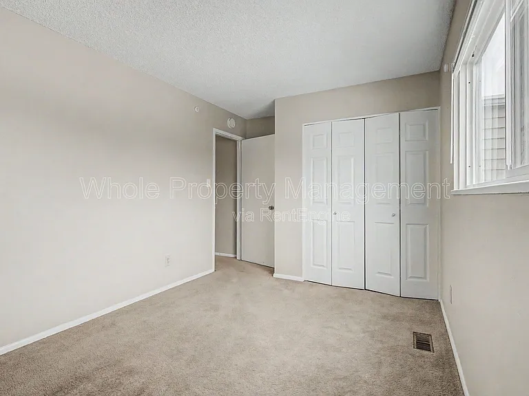 8705 Santa Fe Dr — Photo 15