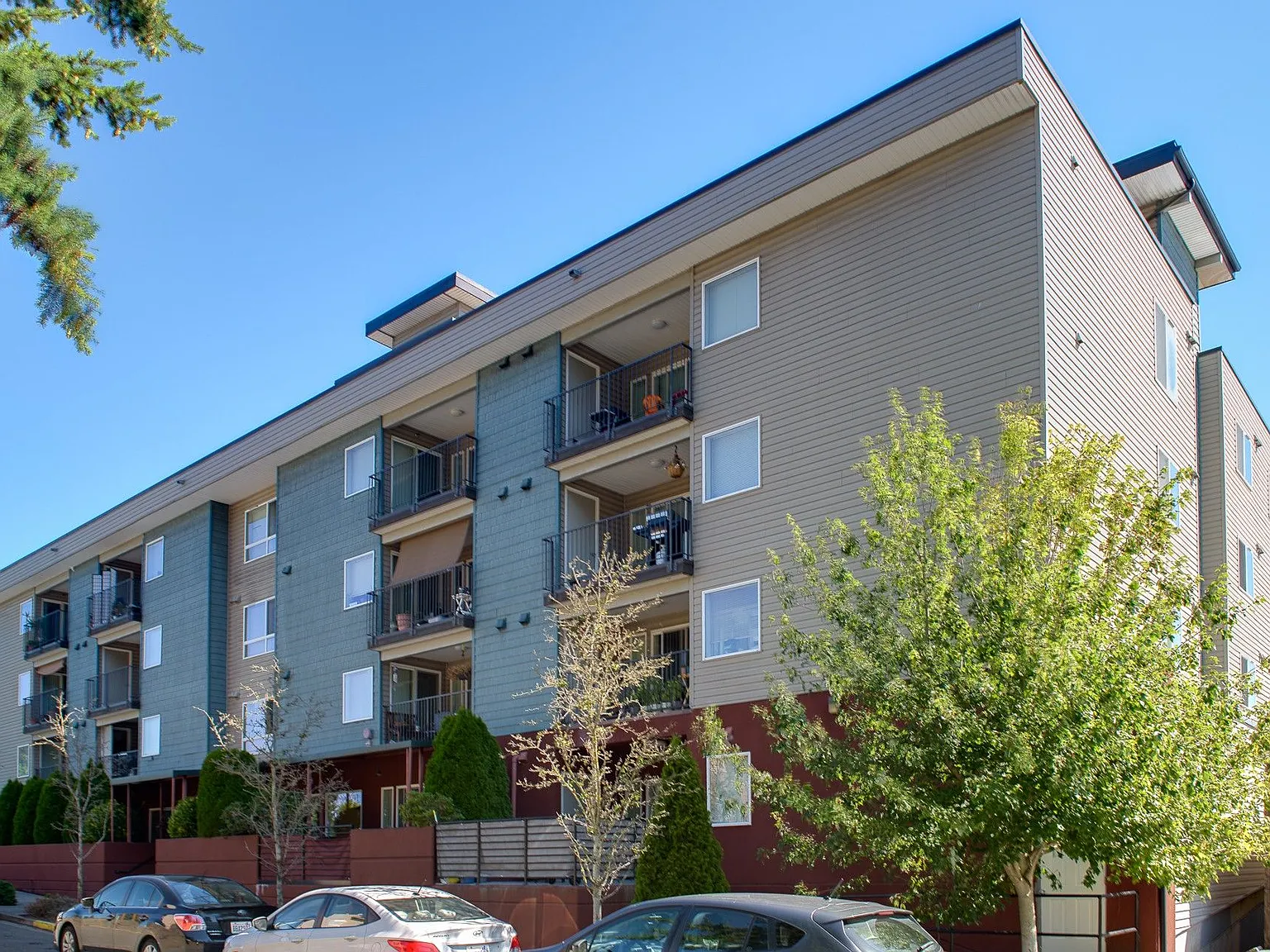 Rosemont Apartments — Photo 2