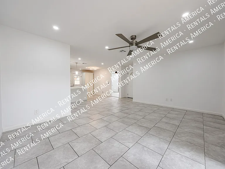 3837 W Acapulco Ln — Photo 15