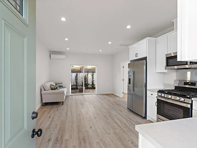 Kitchen/living area