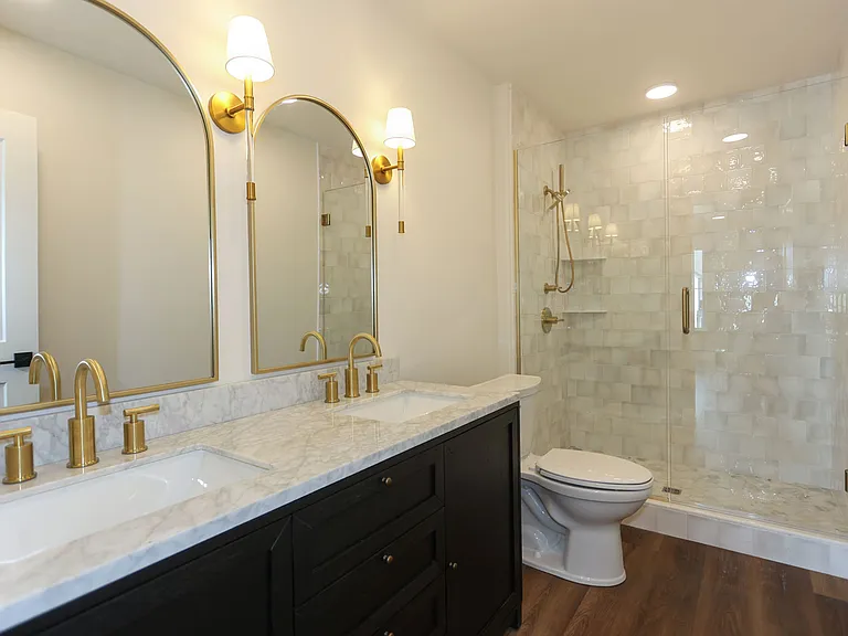 Rivercrest Residences — Photo 15