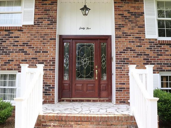 4th image of 65 Woodstock Ln