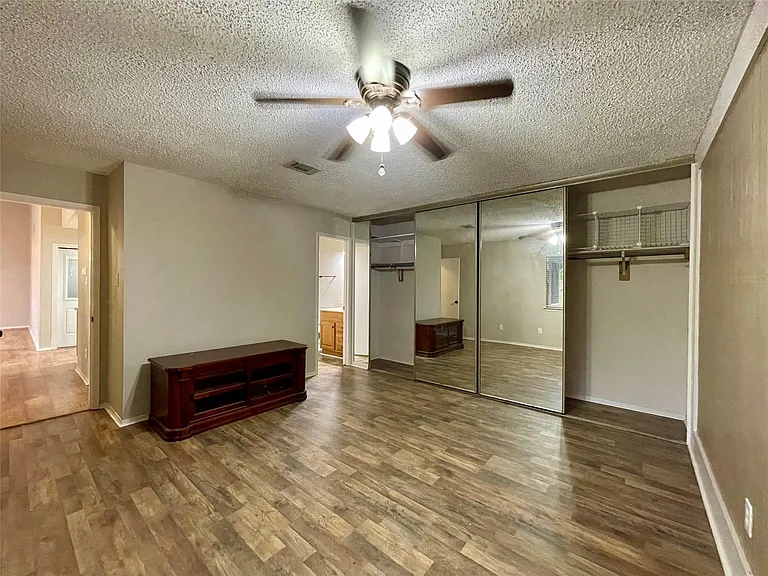 13703 Carsa Ln — Photo 12