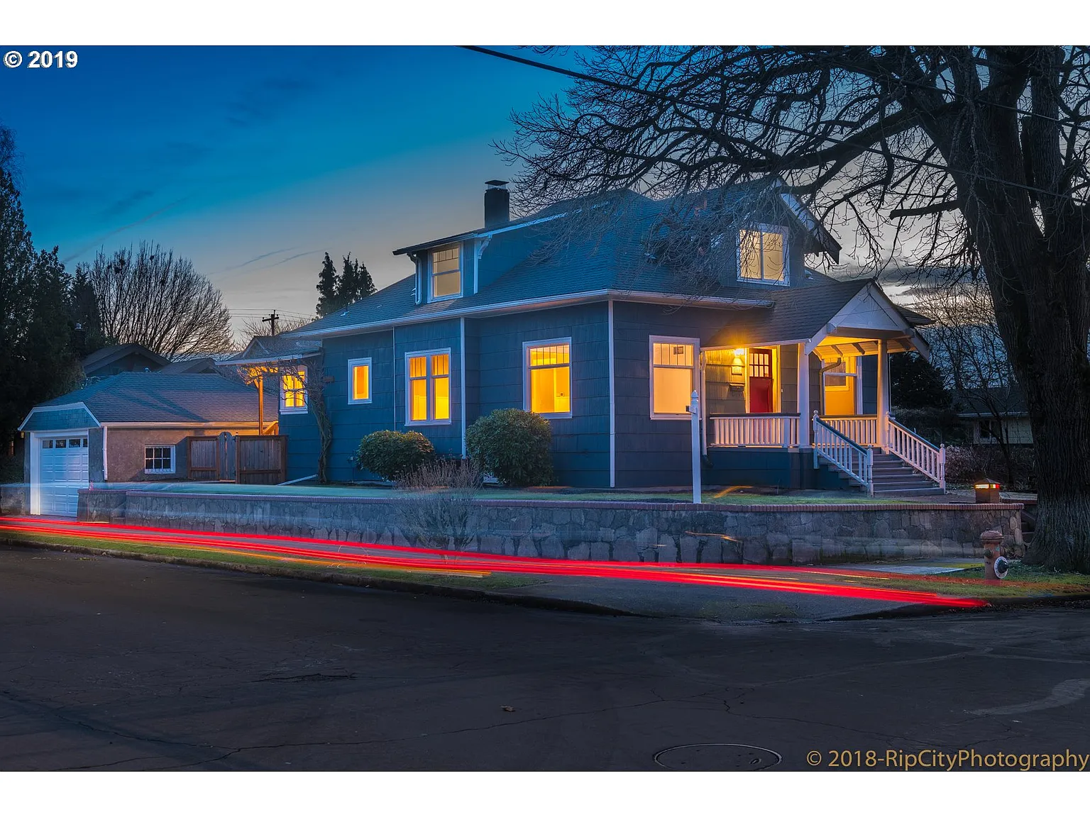 2888 SE Kelly St photo 1