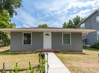 103 S Forest Ave, Carbondale, IL 62901