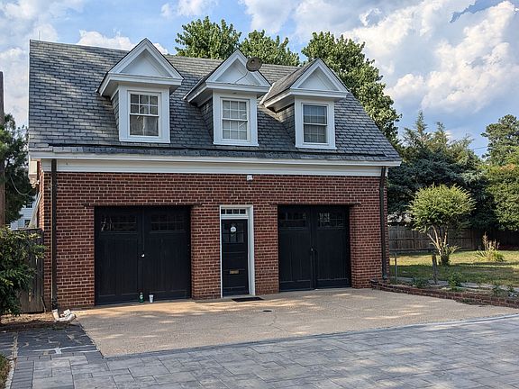 2nd image of 1214 Laburnum Park Blvd
