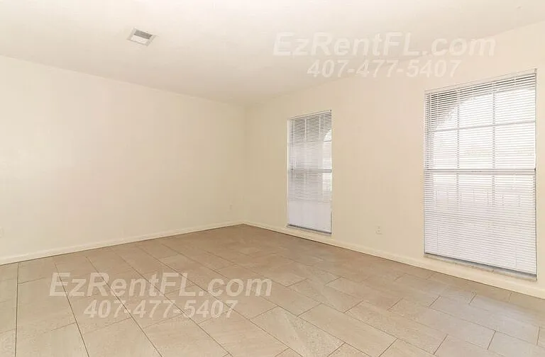 858 Bishop Dr — Photo 6