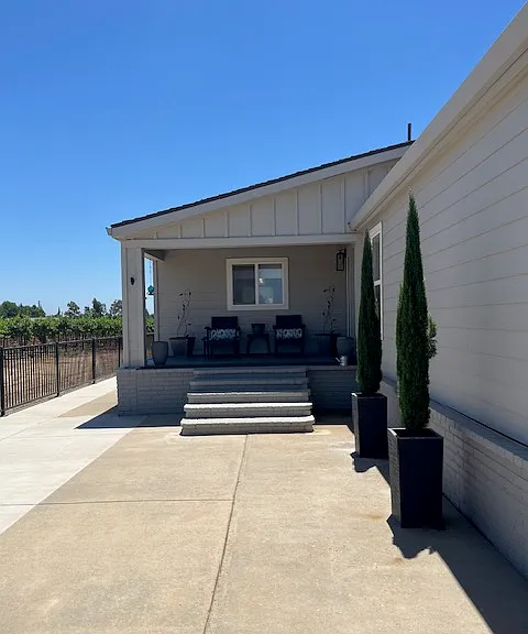 23501 N Bruella Rd — Photo 1