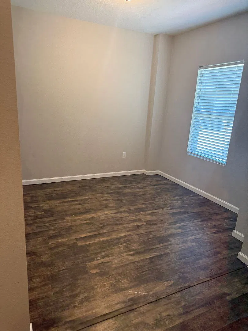 3/2 with Fenced Yard in Gated Community — Photo 4