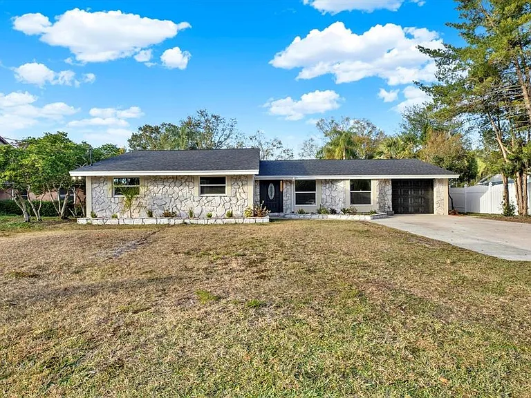 18803 Tracer Dr — Photo 1