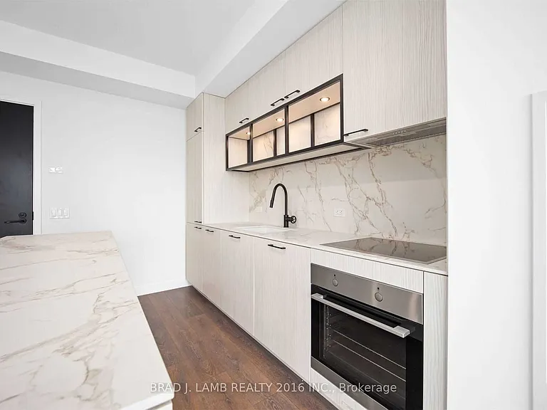 505 Richmond St W #717 — Photo 6