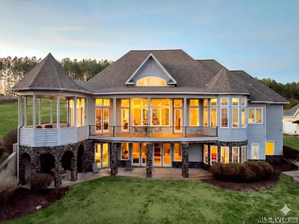 64 Portside Ln, Bracey, VA 23919