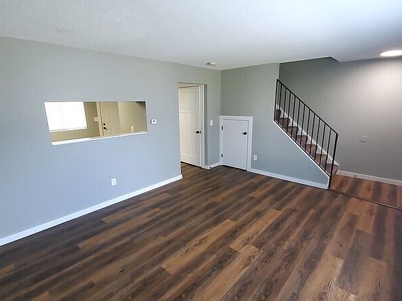 2nd image of 454 N 18th Ave
