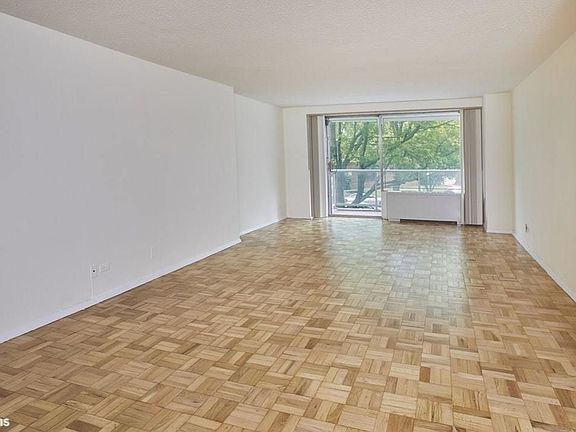 4th image of 3333 Henry Hudson Pkwy W #2S