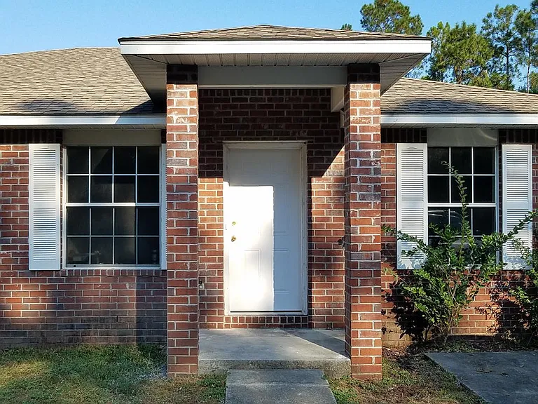 6822 Chuckwagon Ln — Photo 1