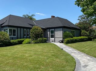 2552 New York Dr, Altadena, CA 91001